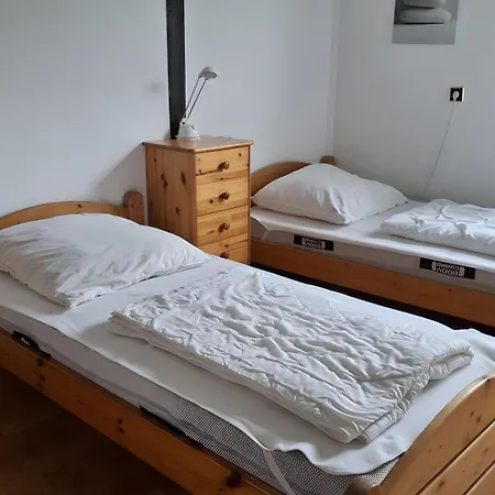 1 Für 1-5 Personen Apartamento
